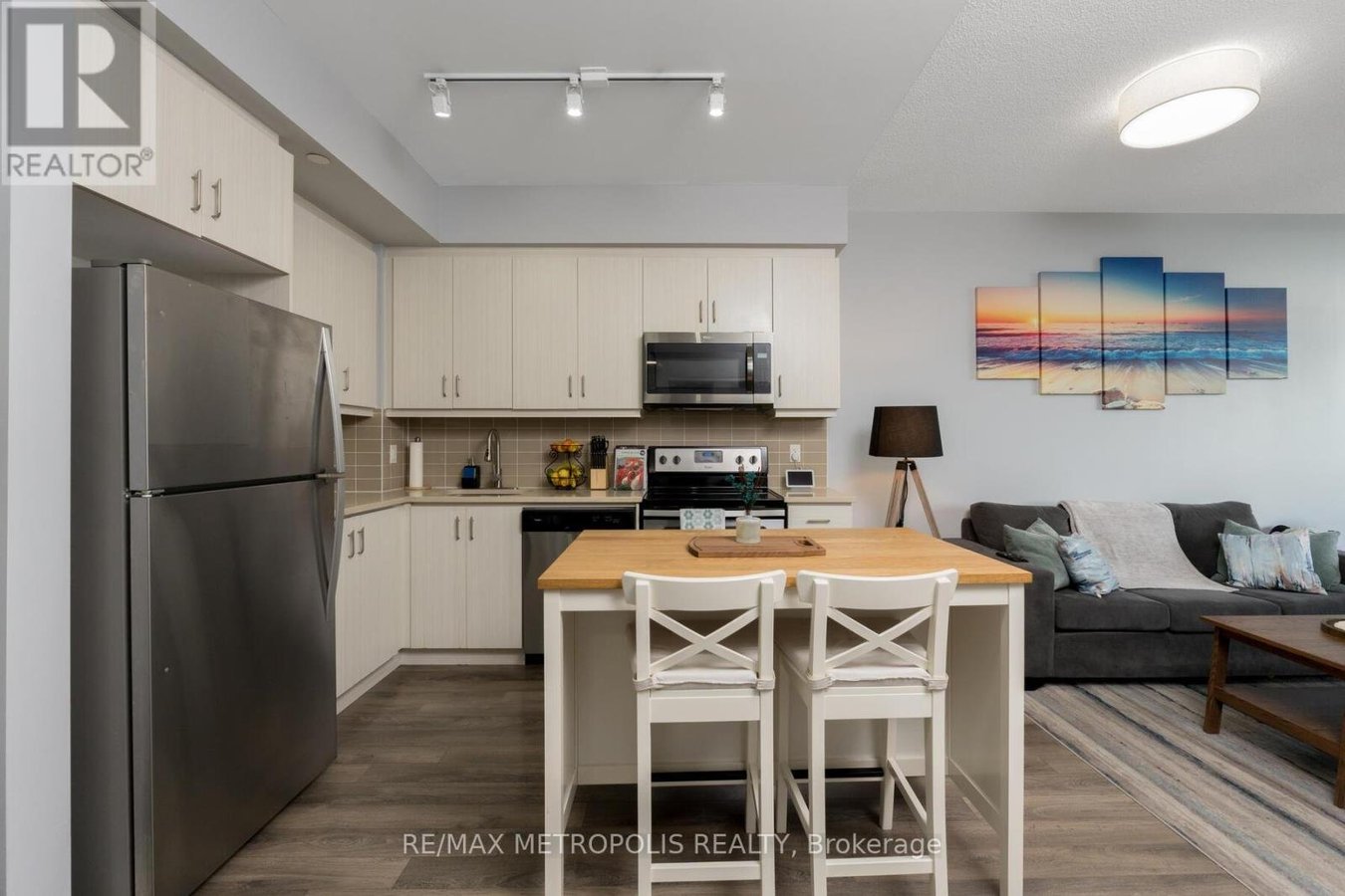 503 - 15 ZORRA STREET - Photo 2