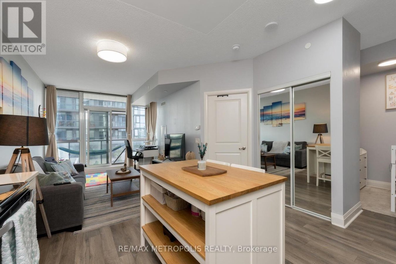 503 - 15 ZORRA STREET - Photo 4