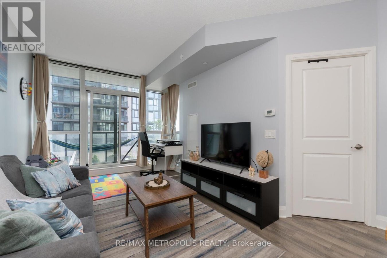 503 - 15 ZORRA STREET - Photo 6