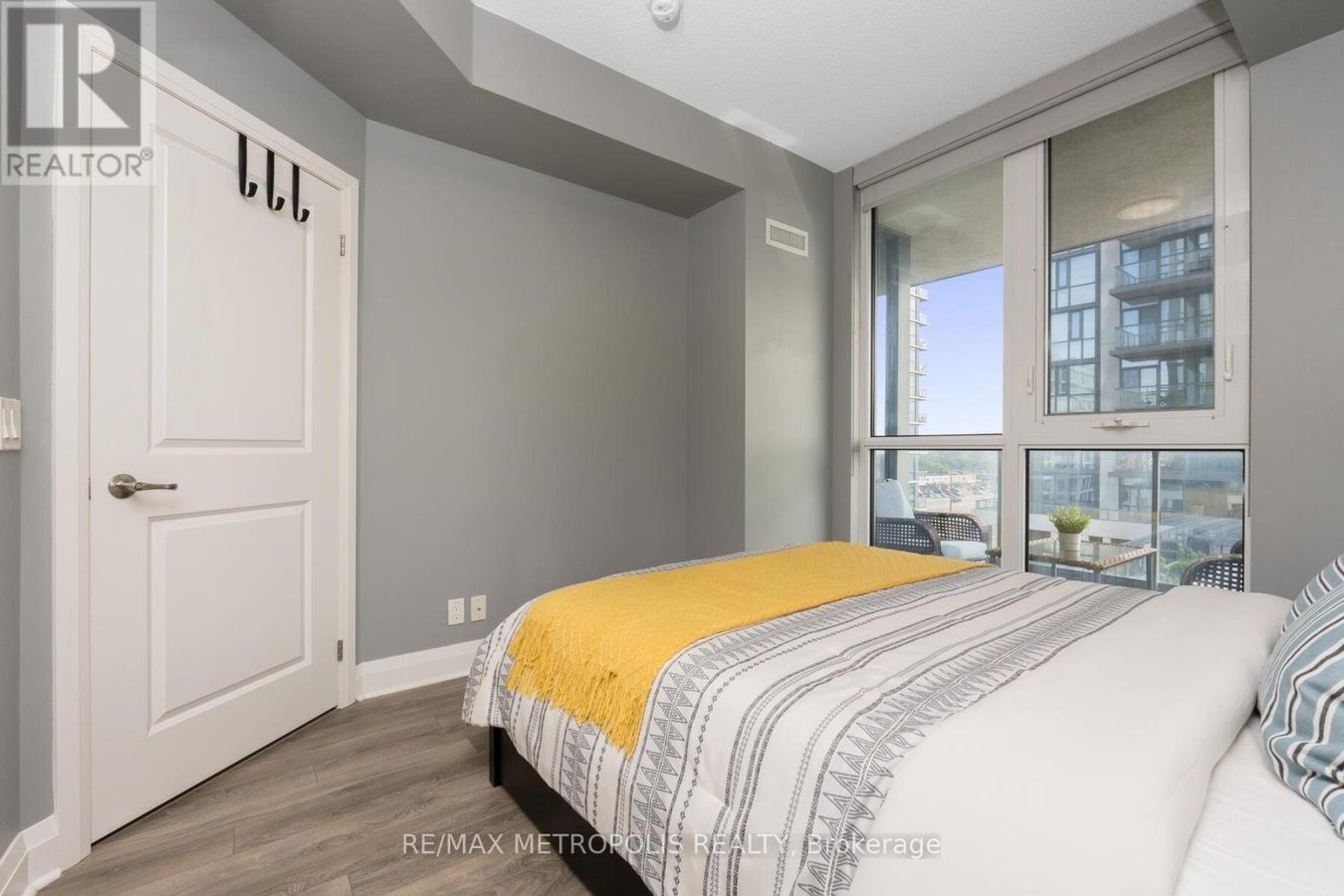 503 - 15 ZORRA STREET - Photo 14