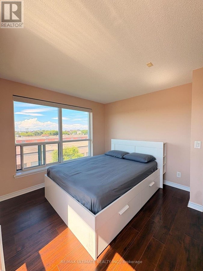425 - 60 FAIRFAX CRESCENT - Photo 12