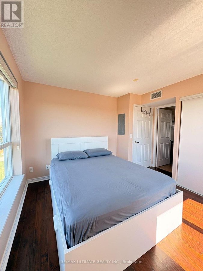 425 - 60 FAIRFAX CRESCENT - Photo 13