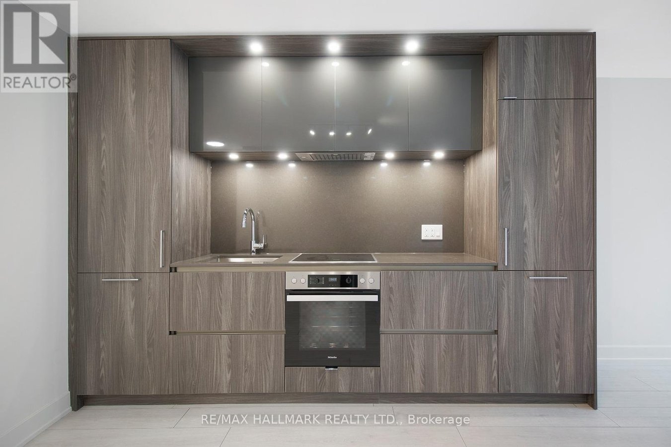 513 - 15 MERCER STREET - Photo 1
