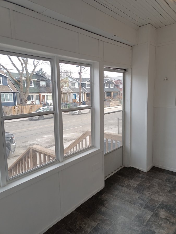340 Coxwell Avenue - Photo 2