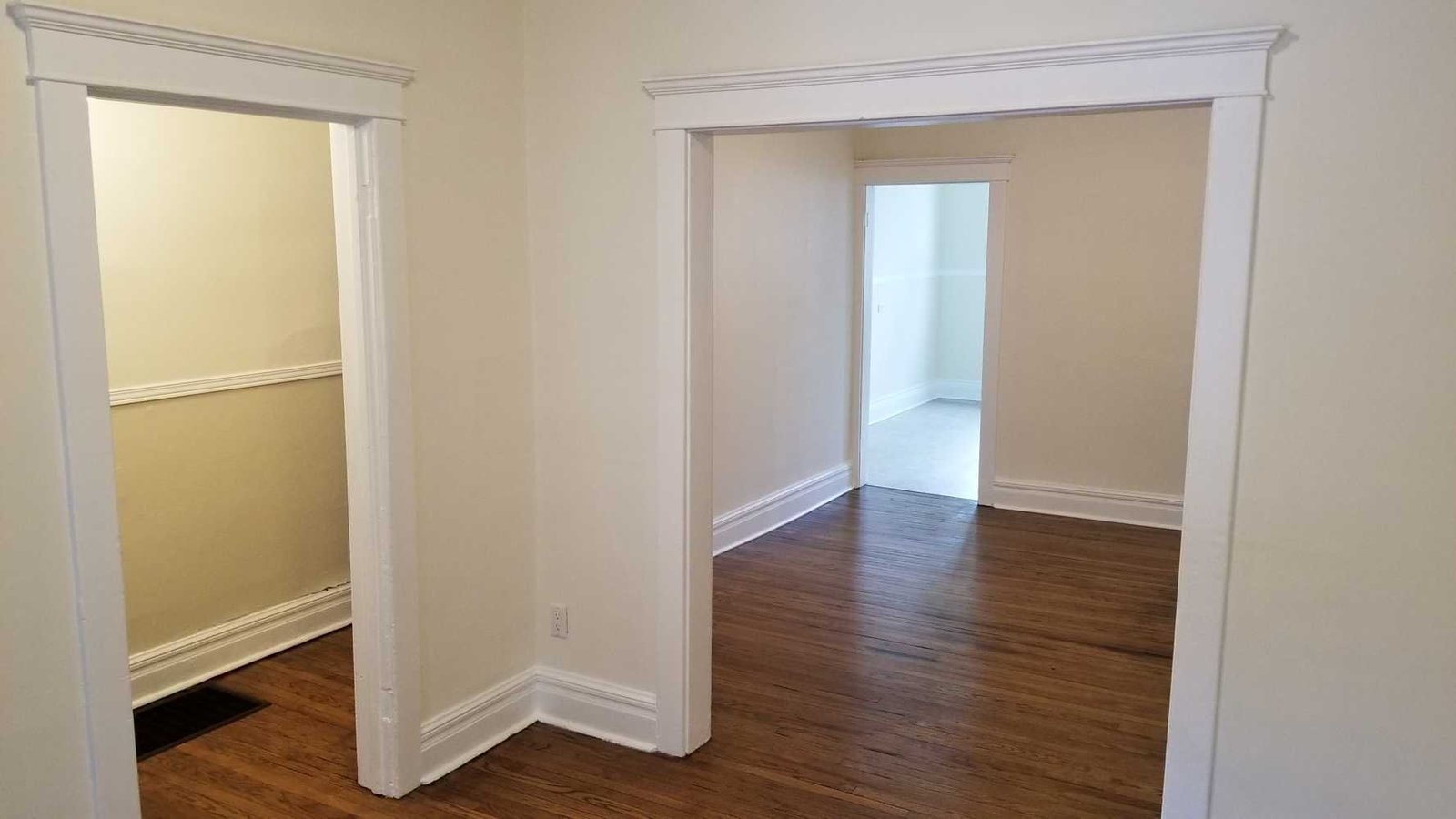340 Coxwell Avenue - Photo 5