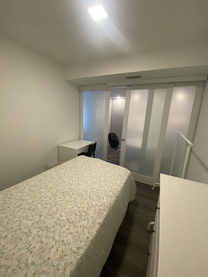 609 Sherbourne Street - Photo 3