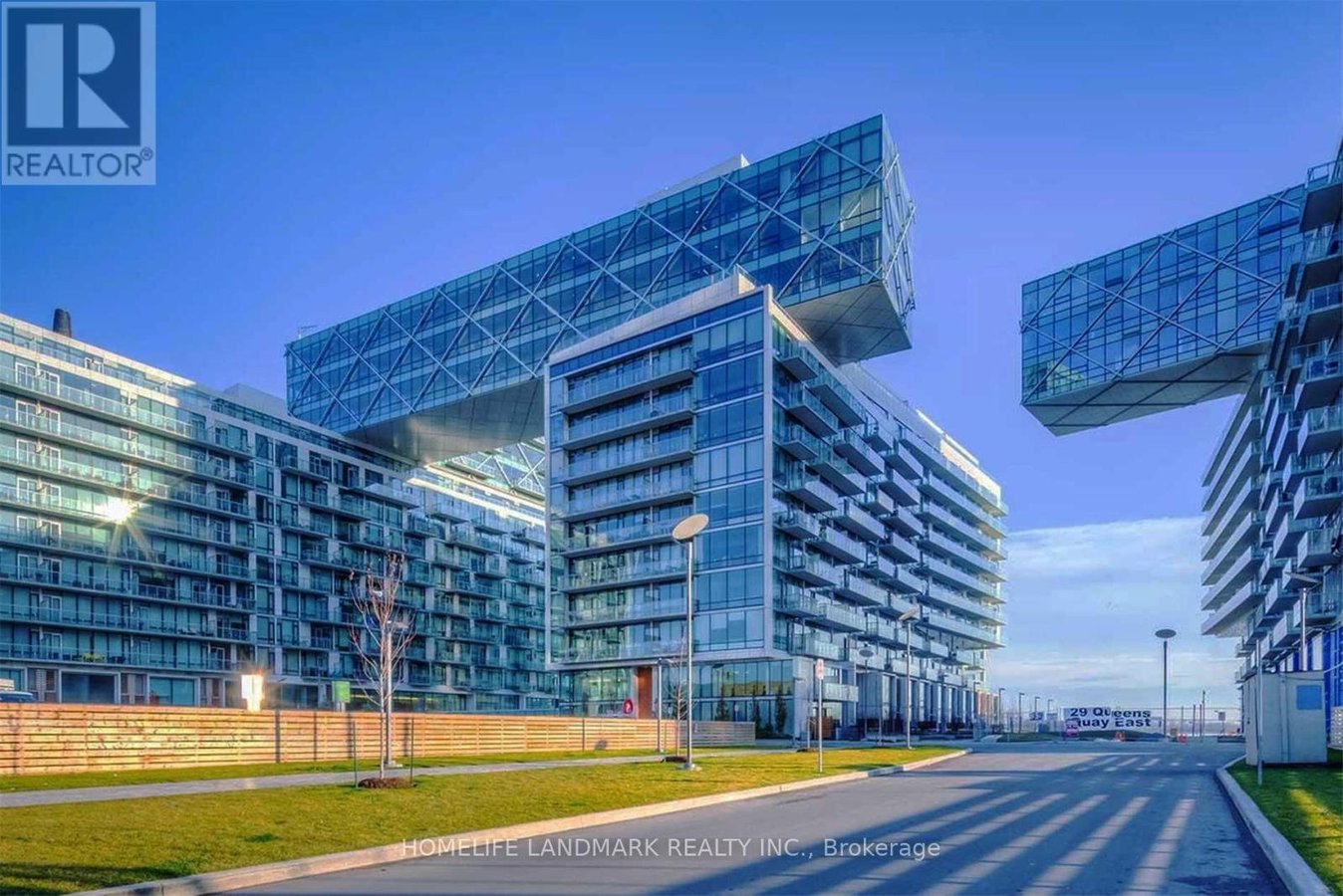 1019 - 29 QUEENS QUAY E - Photo 1