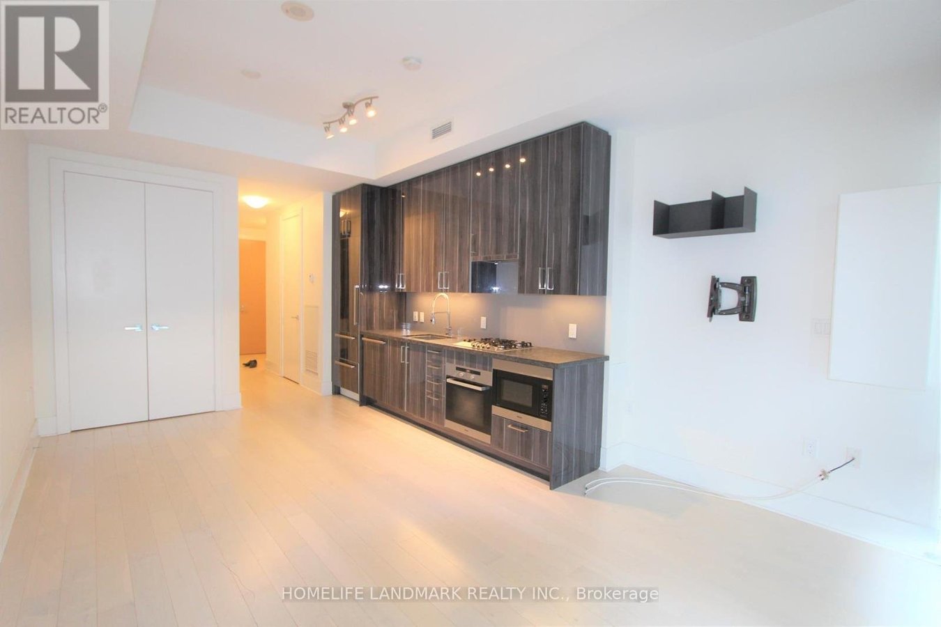1019 - 29 QUEENS QUAY E - Photo 3