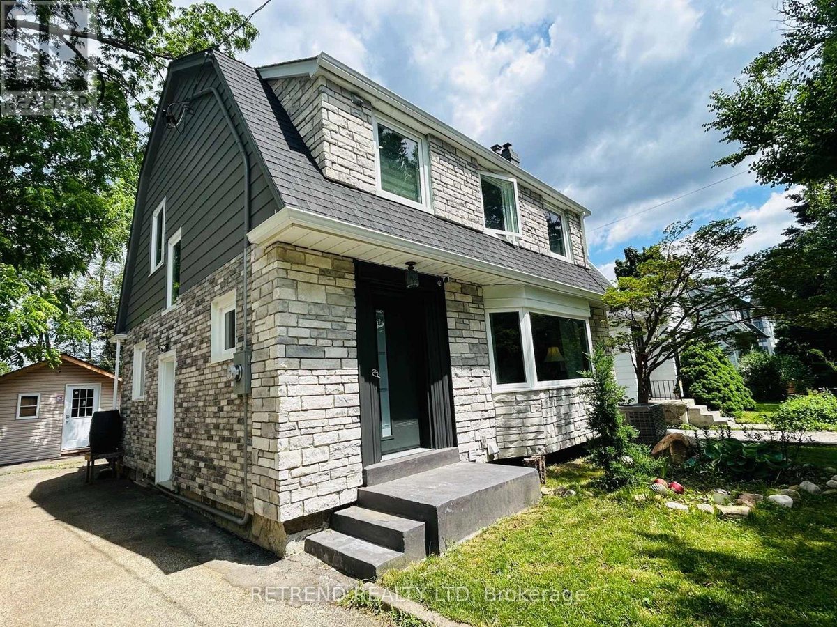 22 WENTWORTH AVENUE - Photo 2