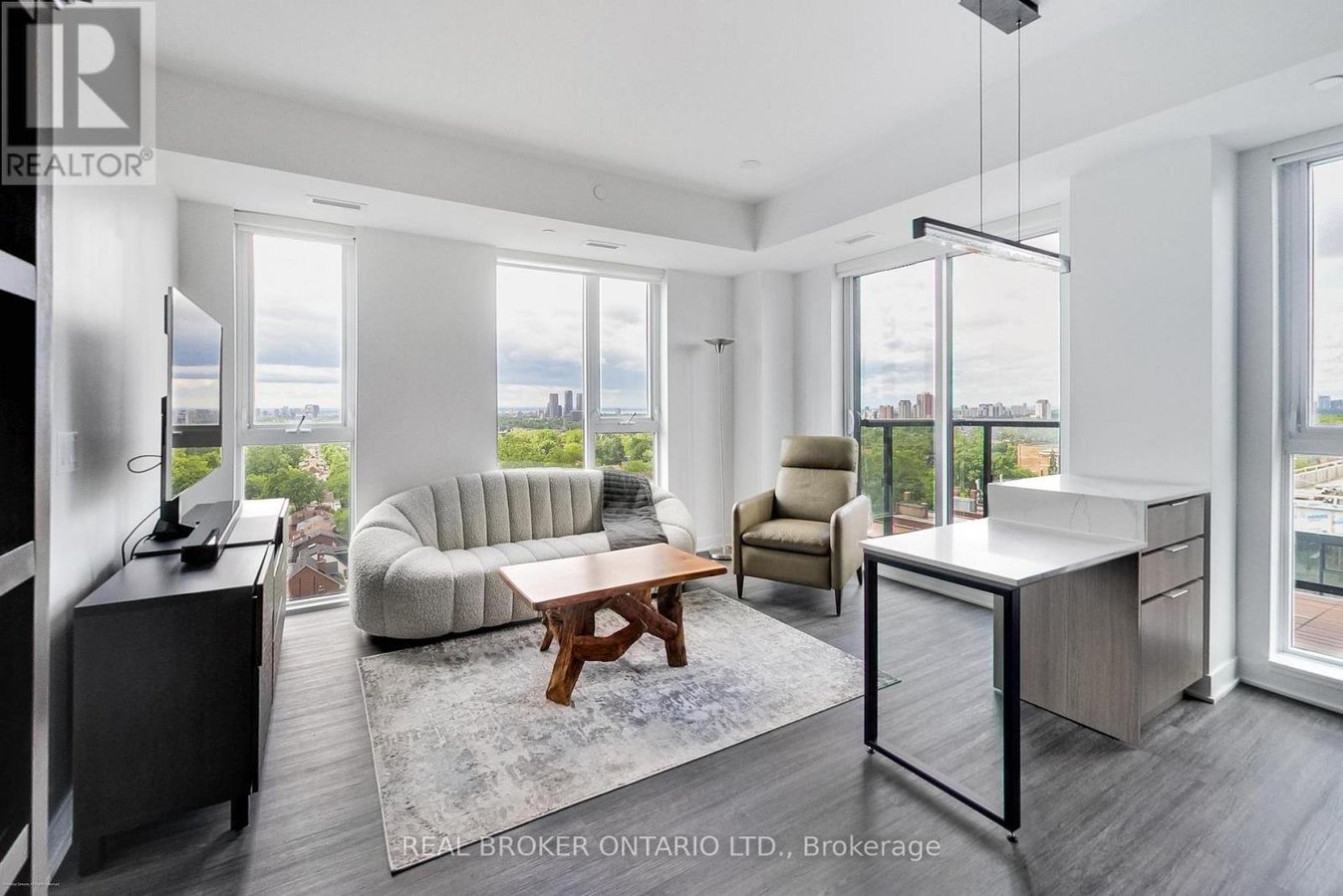 1207 - 185 ALBERTA AVENUE - Photo 1
