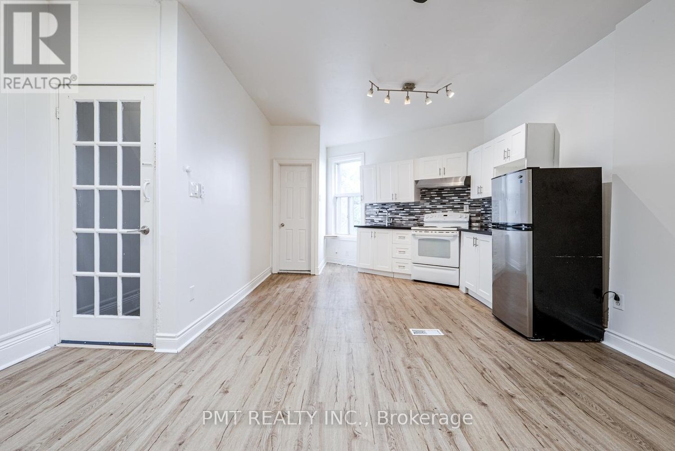 UPPER - 2045 DAVENPORT ROAD - Photo 1