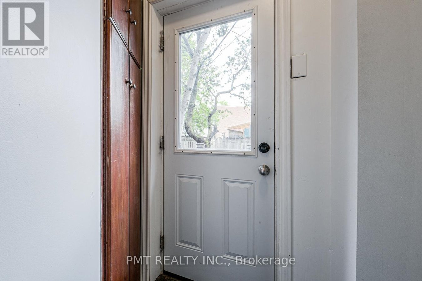 UPPER - 2045 DAVENPORT ROAD - Photo 2