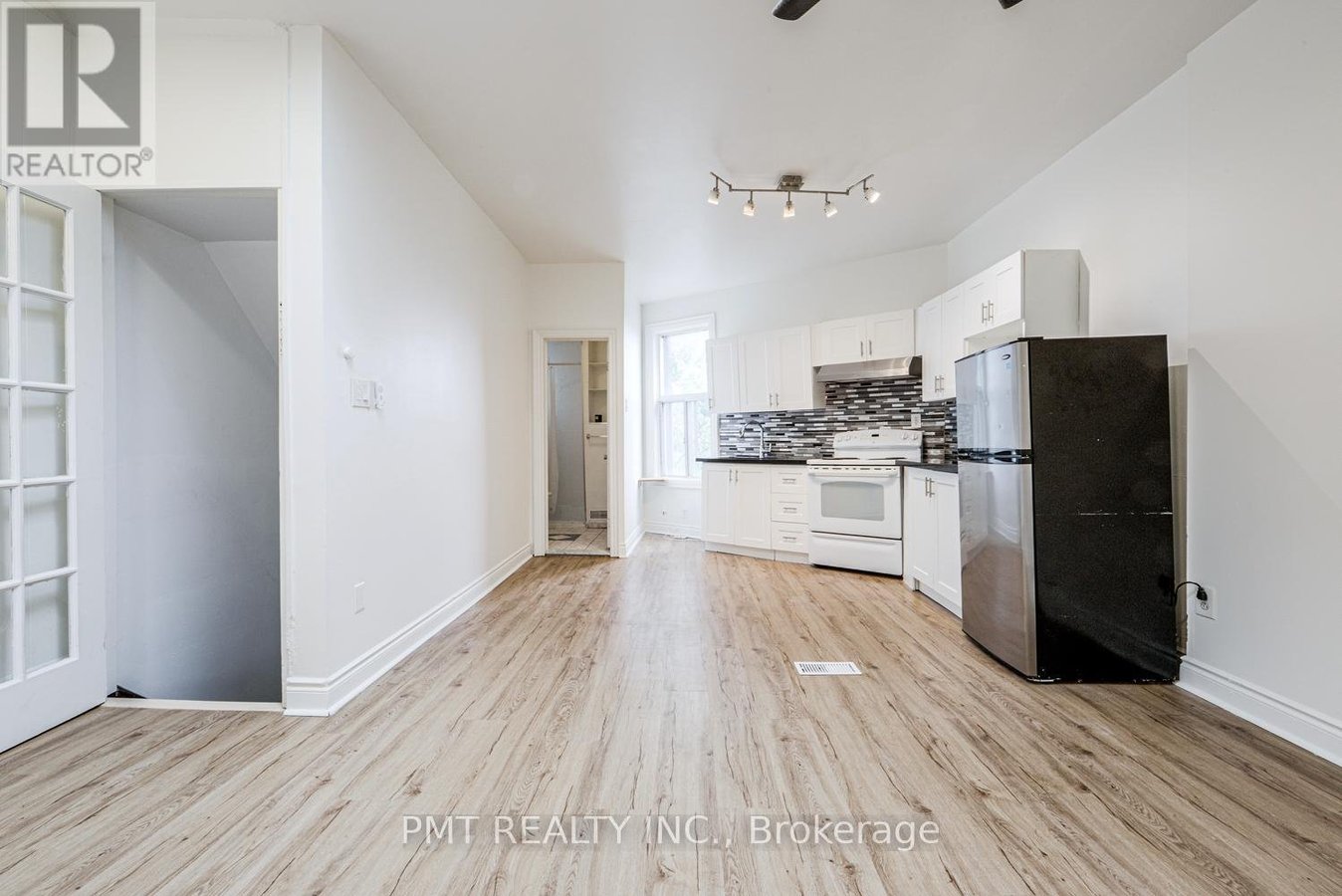 UPPER - 2045 DAVENPORT ROAD - Photo 6