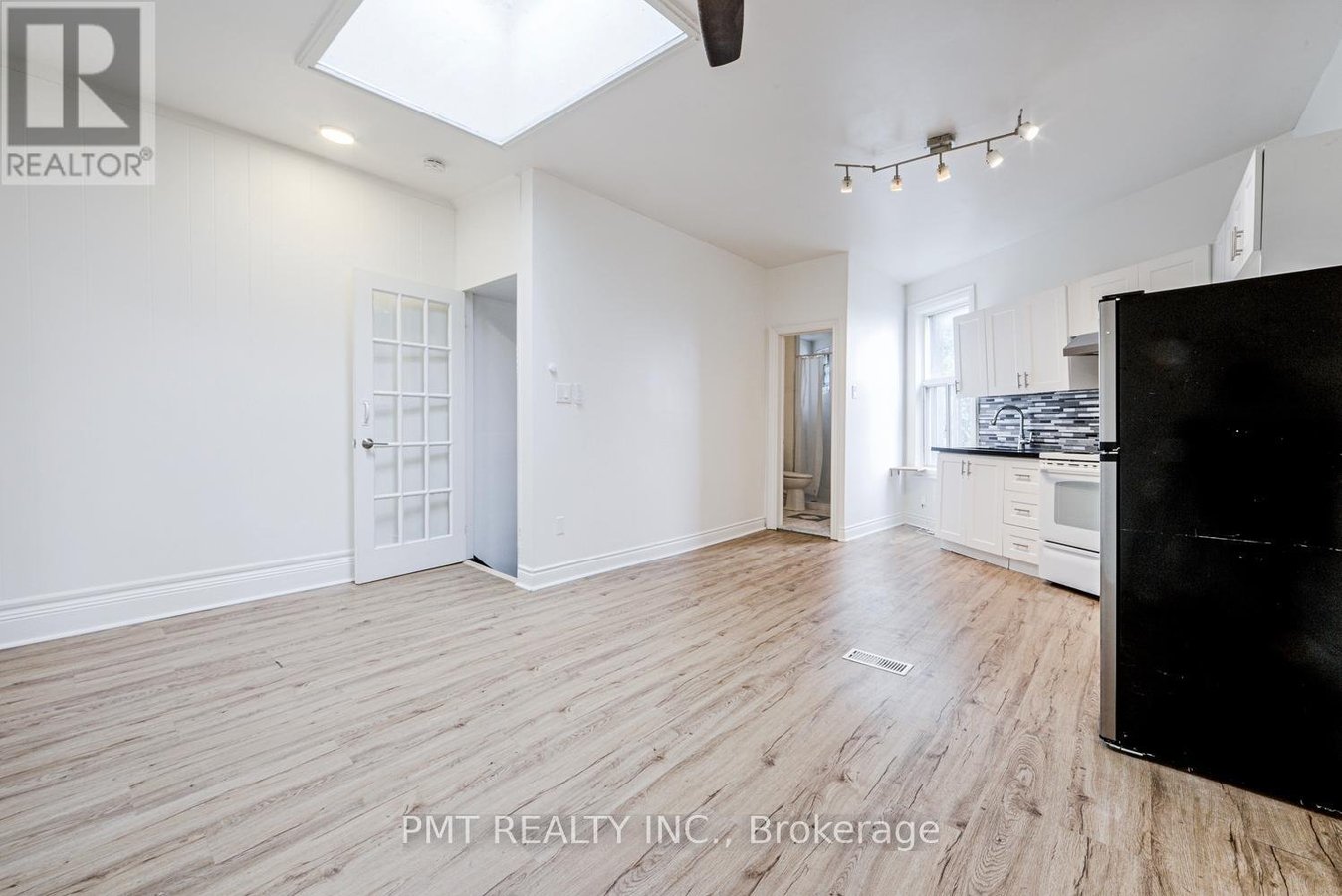 UPPER - 2045 DAVENPORT ROAD - Photo 7