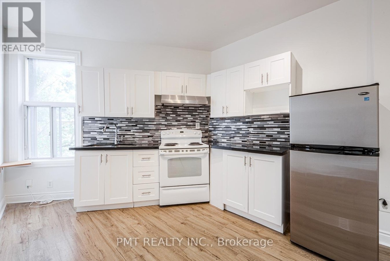 UPPER - 2045 DAVENPORT ROAD - Photo 16