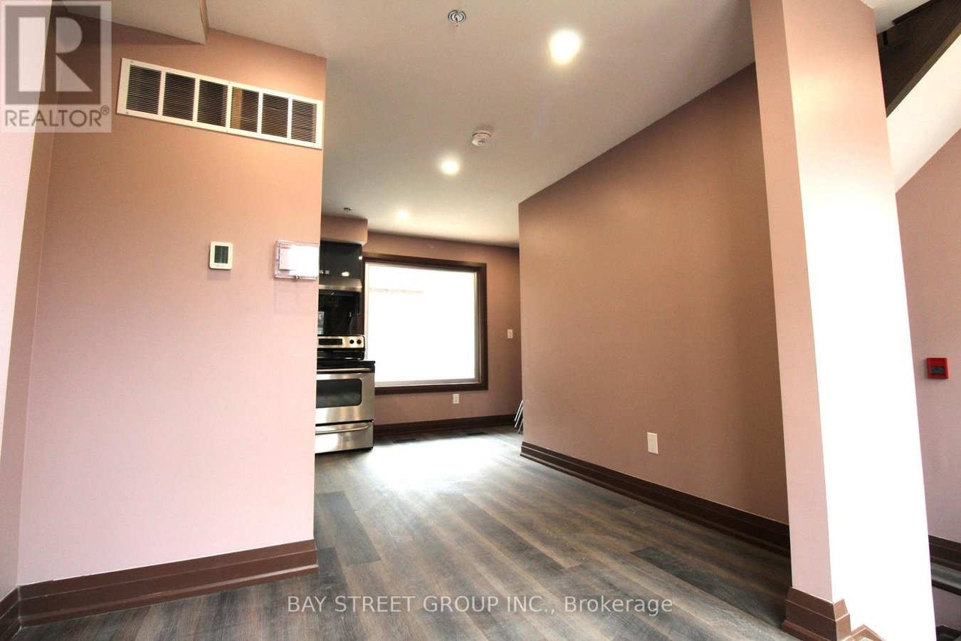 108 CHATHAM AVENUE - Photo 2