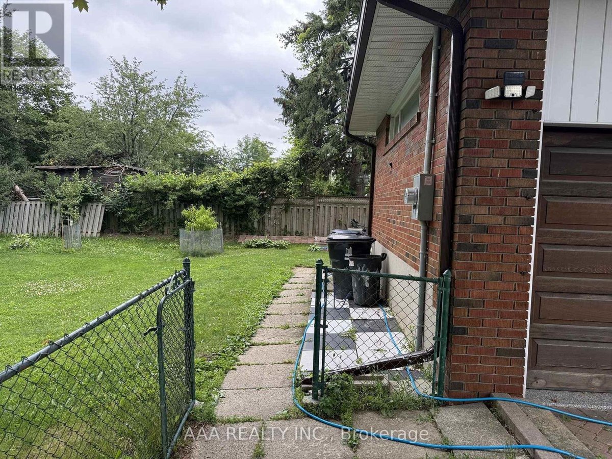 1 (LOWER LEVEL) - 27 KINGSVIEW BOULEVARD - Photo 3