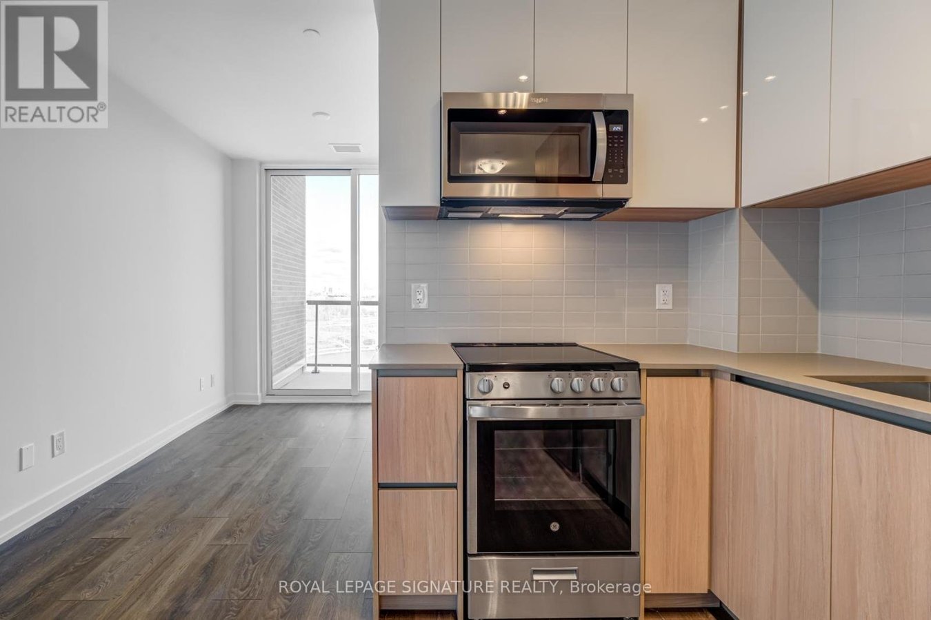 909 - 3100 KEELE STREET - Photo 2