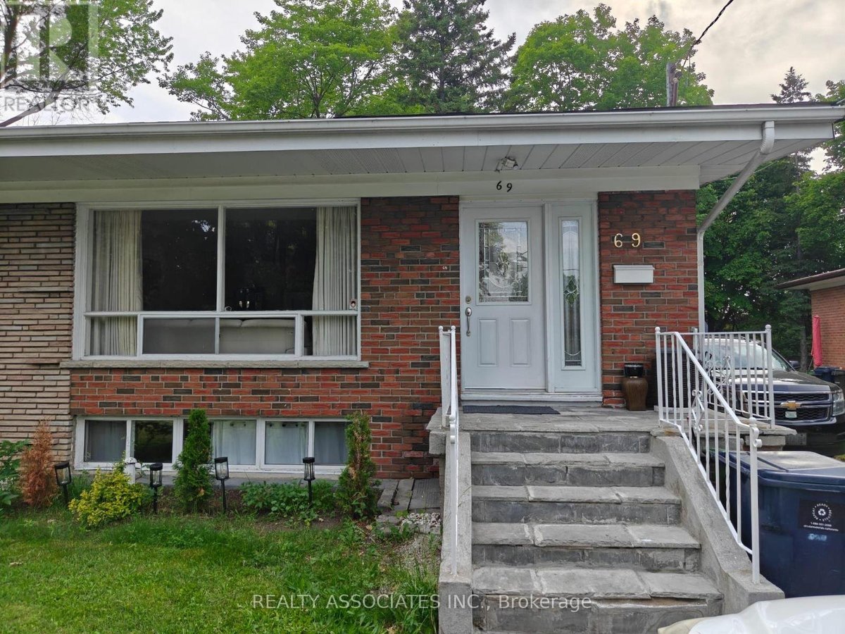 69 CORNERBROOK DRIVE S - Photo 1