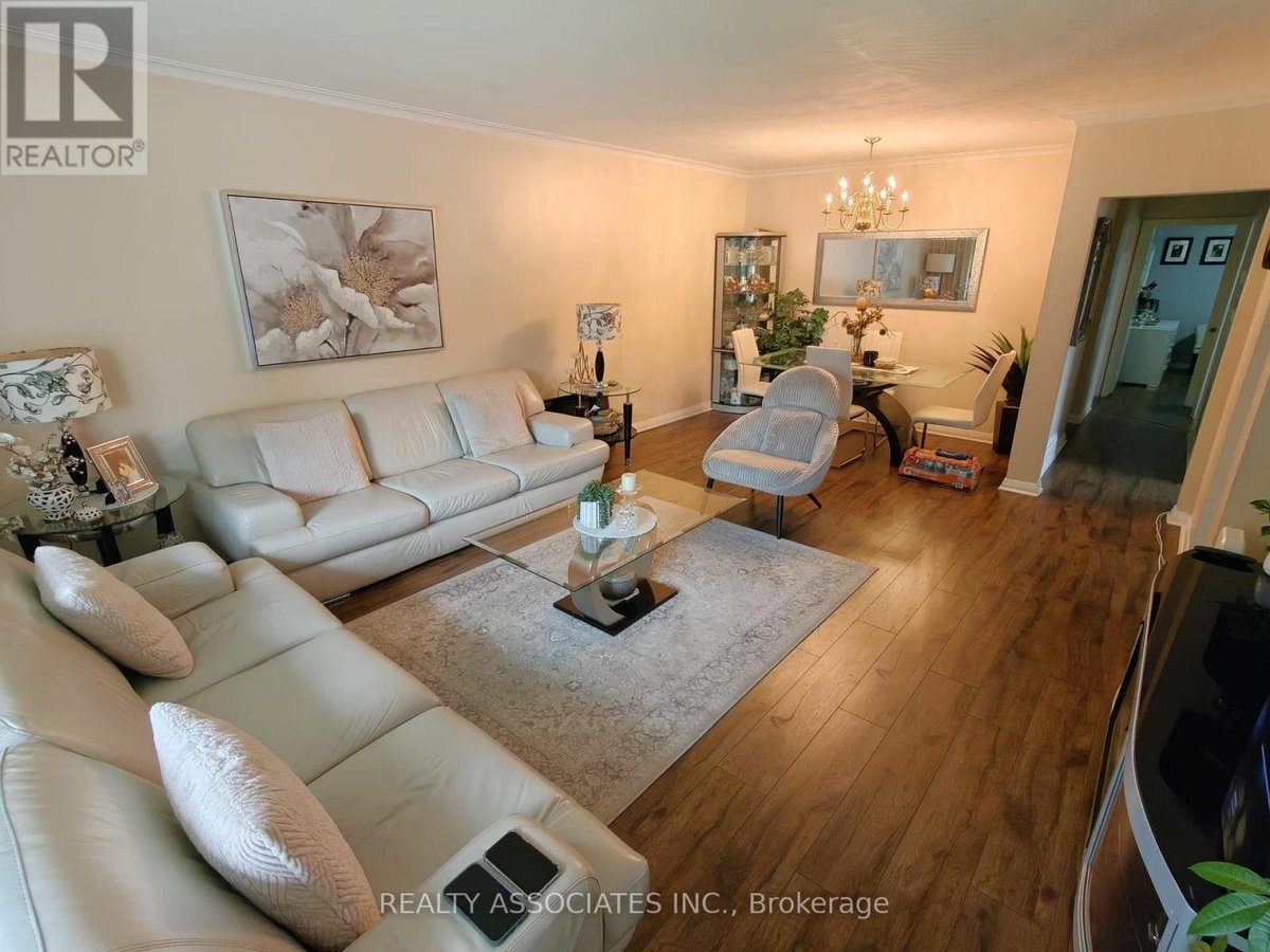 69 CORNERBROOK DRIVE S - Photo 2