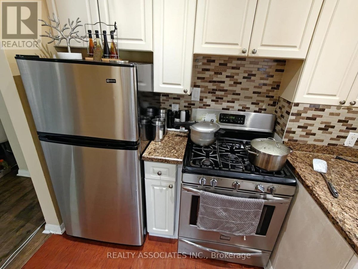 69 CORNERBROOK DRIVE S - Photo 6