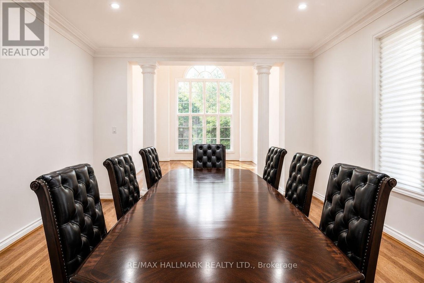 51 RISEBROUGH AVENUE - Photo 5