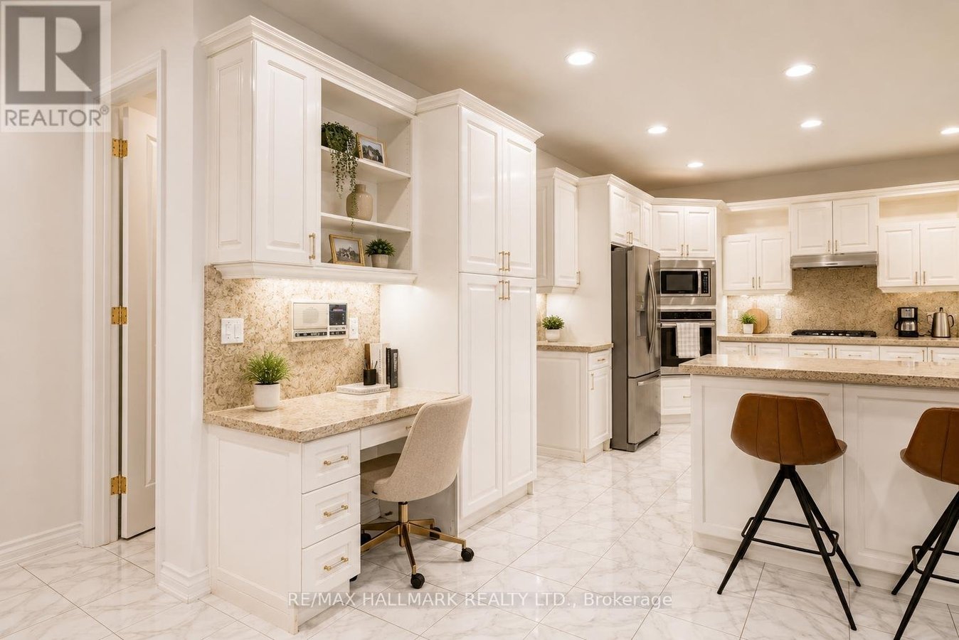 51 RISEBROUGH AVENUE - Photo 7