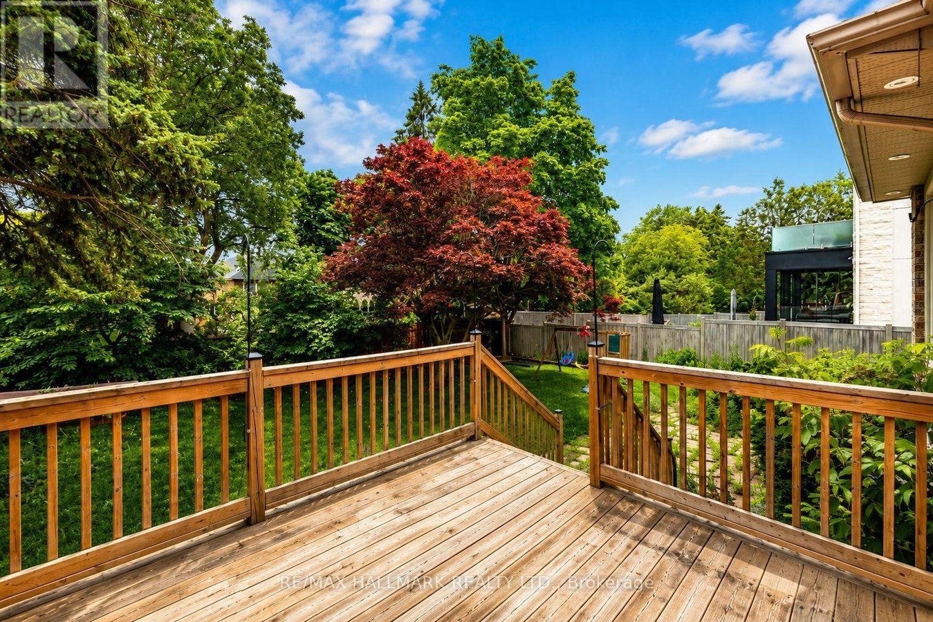 51 RISEBROUGH AVENUE - Photo 12