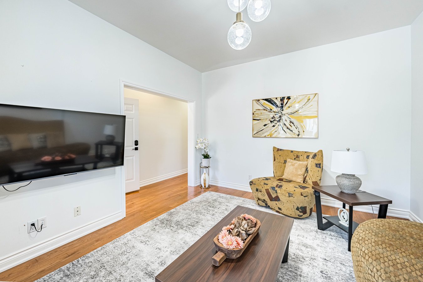 14 Churchill Avenue - Photo 3
