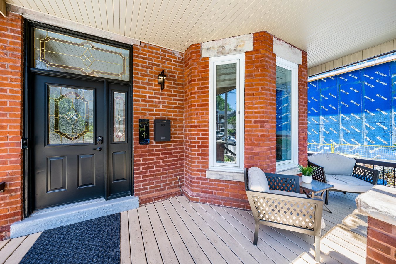 14 Churchill Avenue - Photo 2