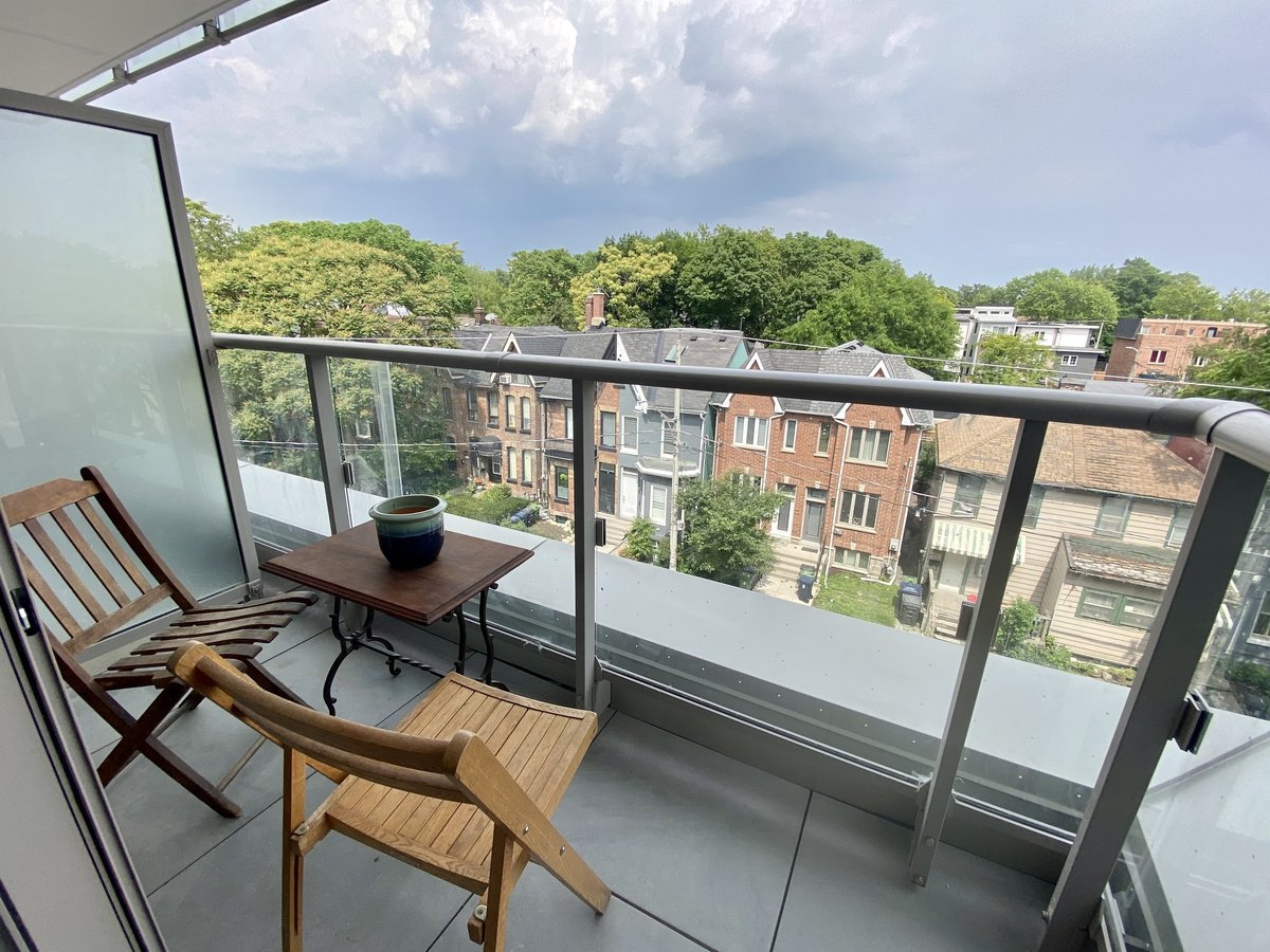150 Logan Avenue - Photo 2