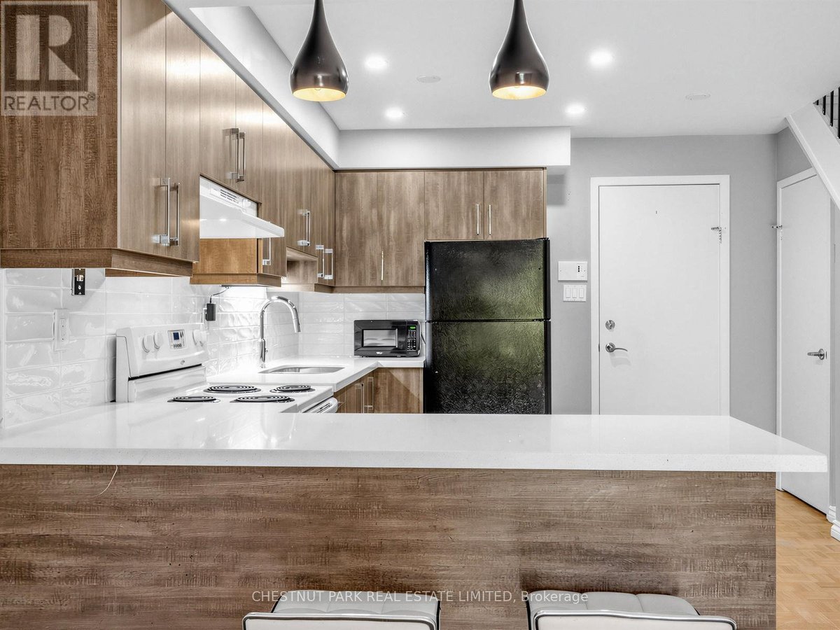 3 - 880 BROADVIEW AVENUE - Photo 3