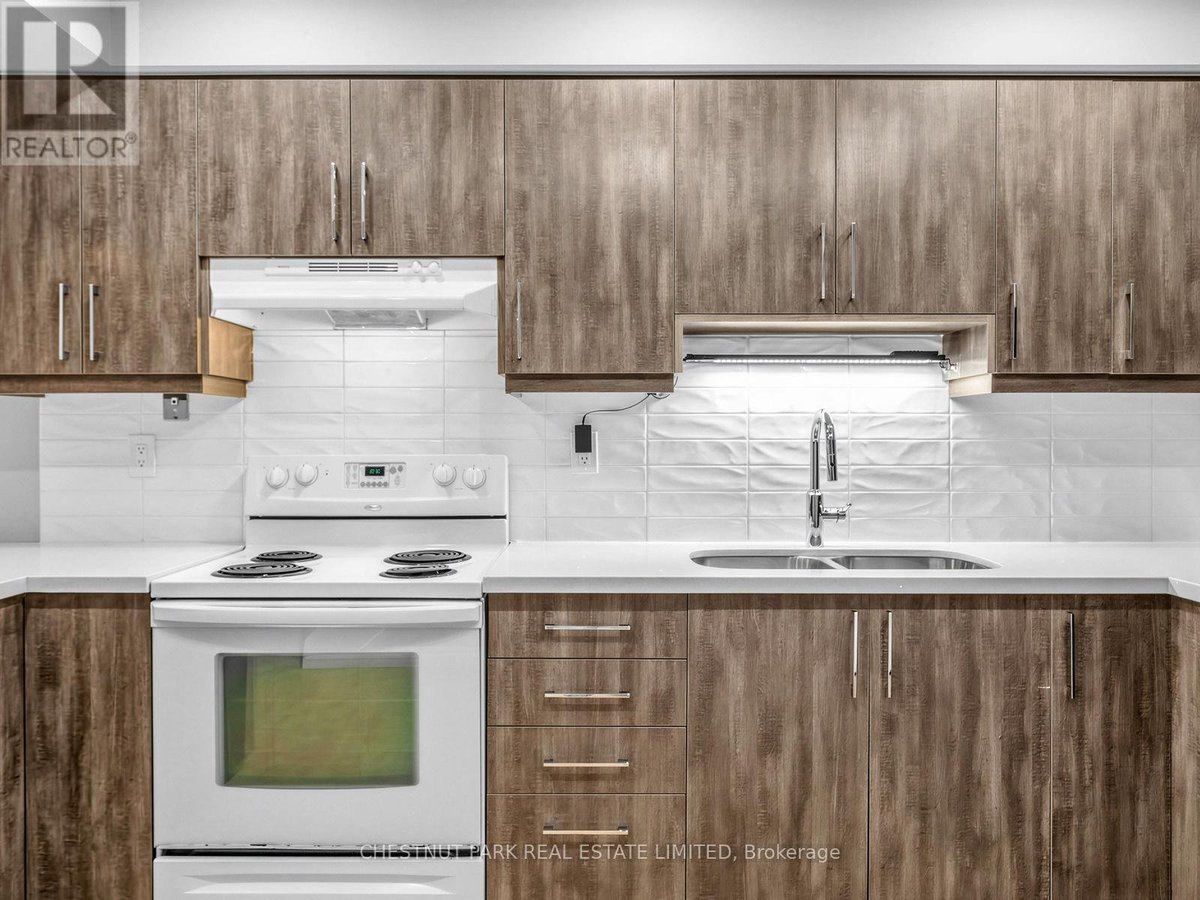 3 - 880 BROADVIEW AVENUE - Photo 4