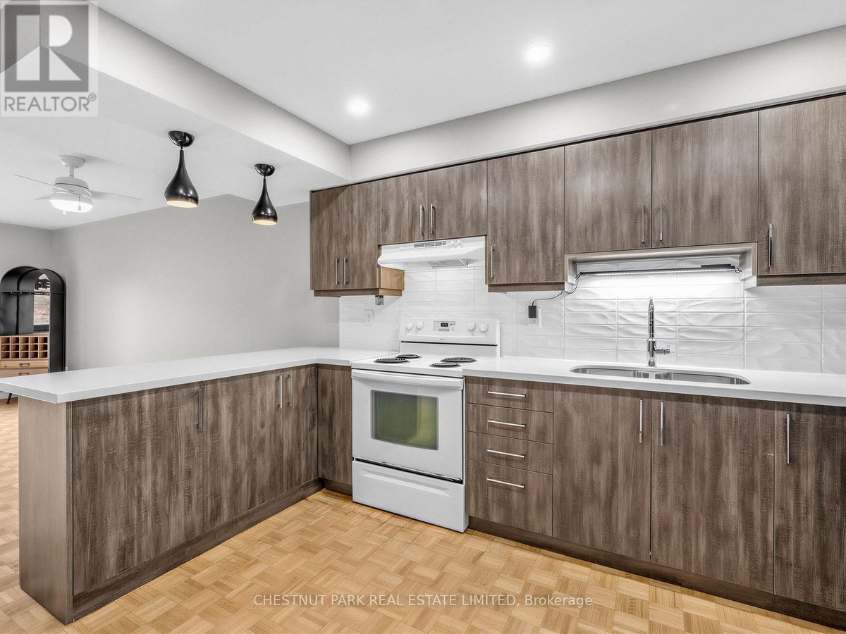 3 - 880 BROADVIEW AVENUE - Photo 5