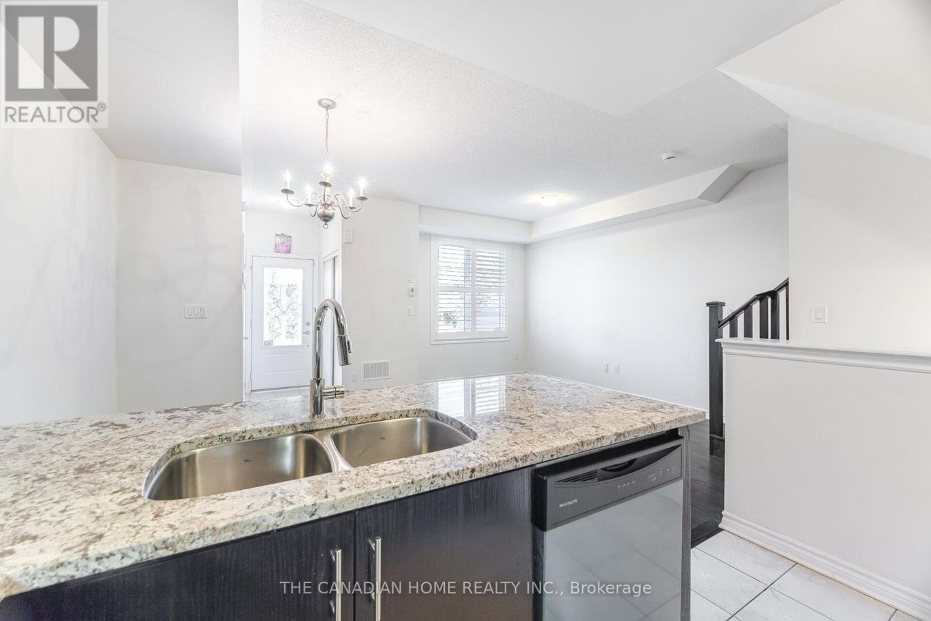 40 - 636 EVANS AVENUE - Photo 8