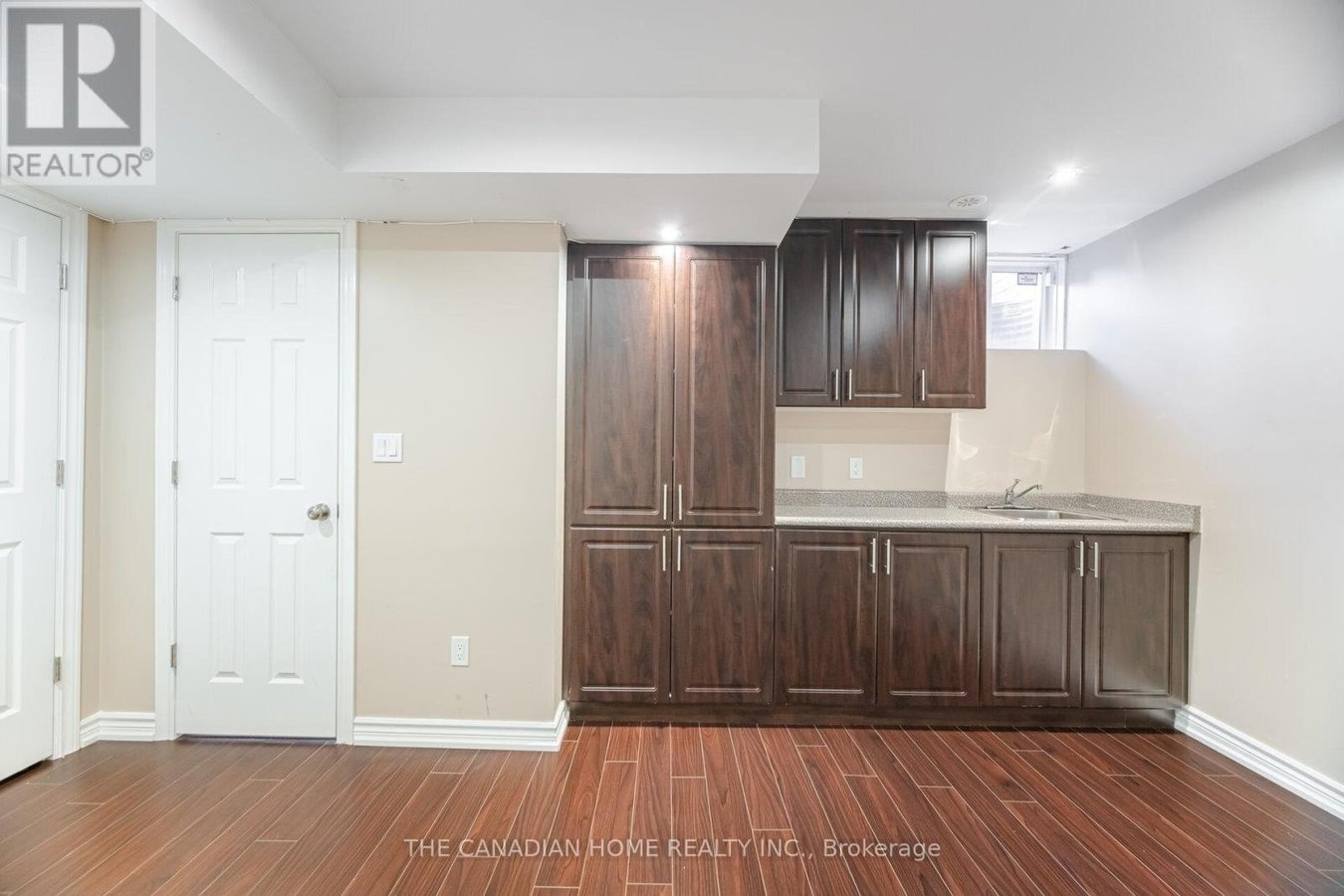 40 - 636 EVANS AVENUE - Photo 29