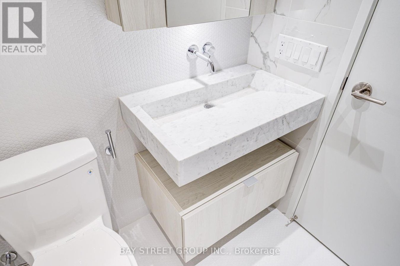 2312 - 11 YORKVILLE AVENUE - Photo 6
