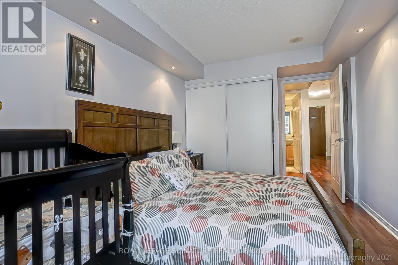 804 - 7 MICHAEL POWER PLACE - Photo 9