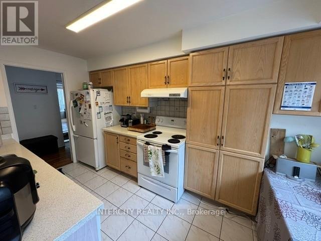 209 - 800 SHEPPARD AVENUE W - Photo 3