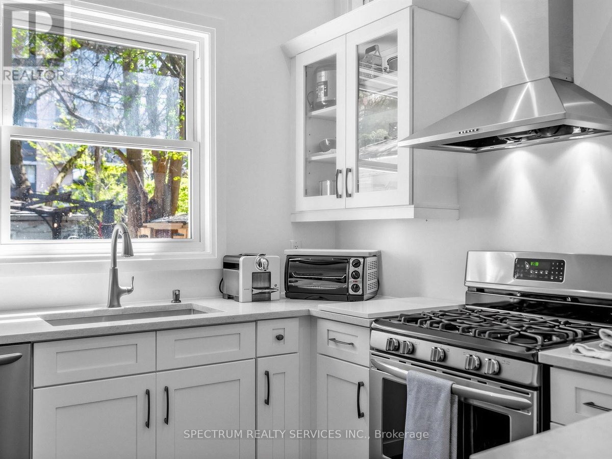 29 RAGLAN AVENUE - Photo 7