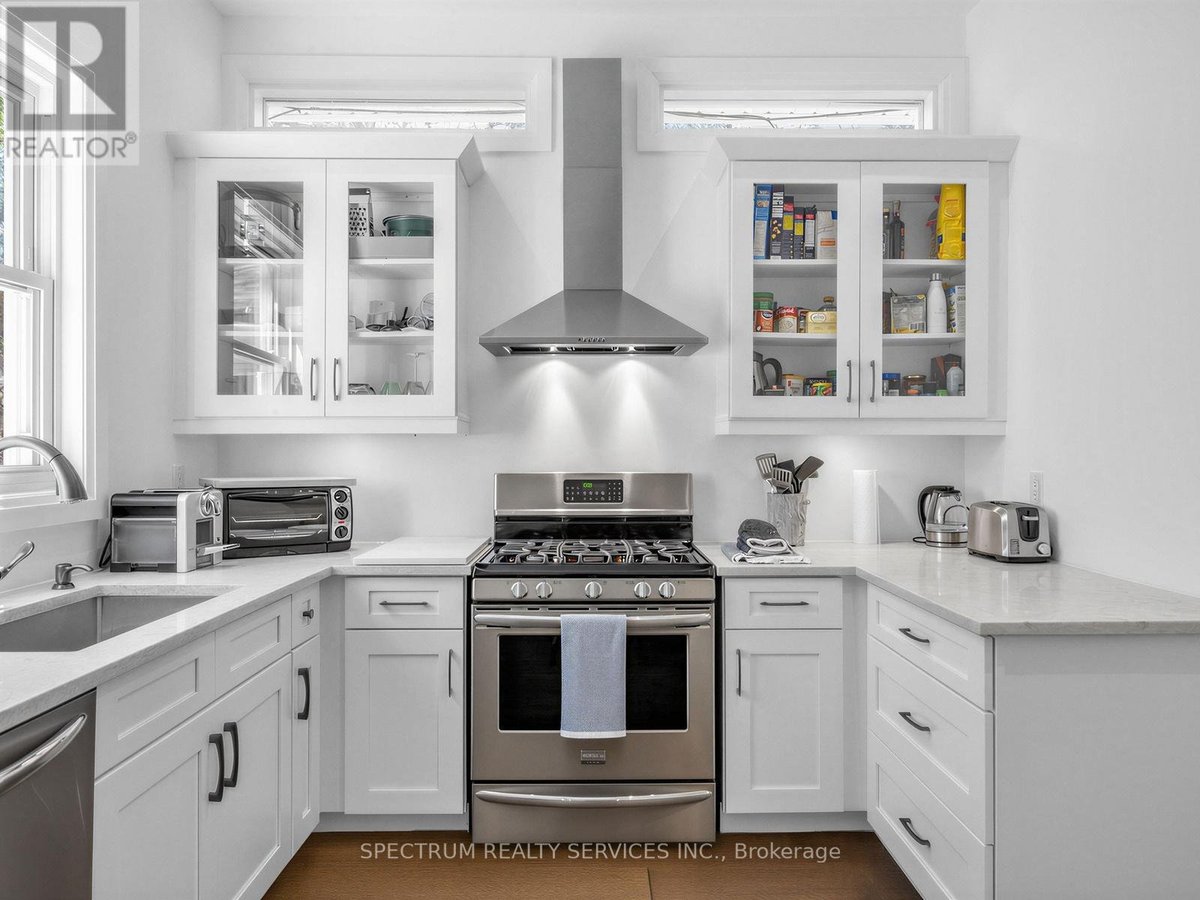 29 RAGLAN AVENUE - Photo 10