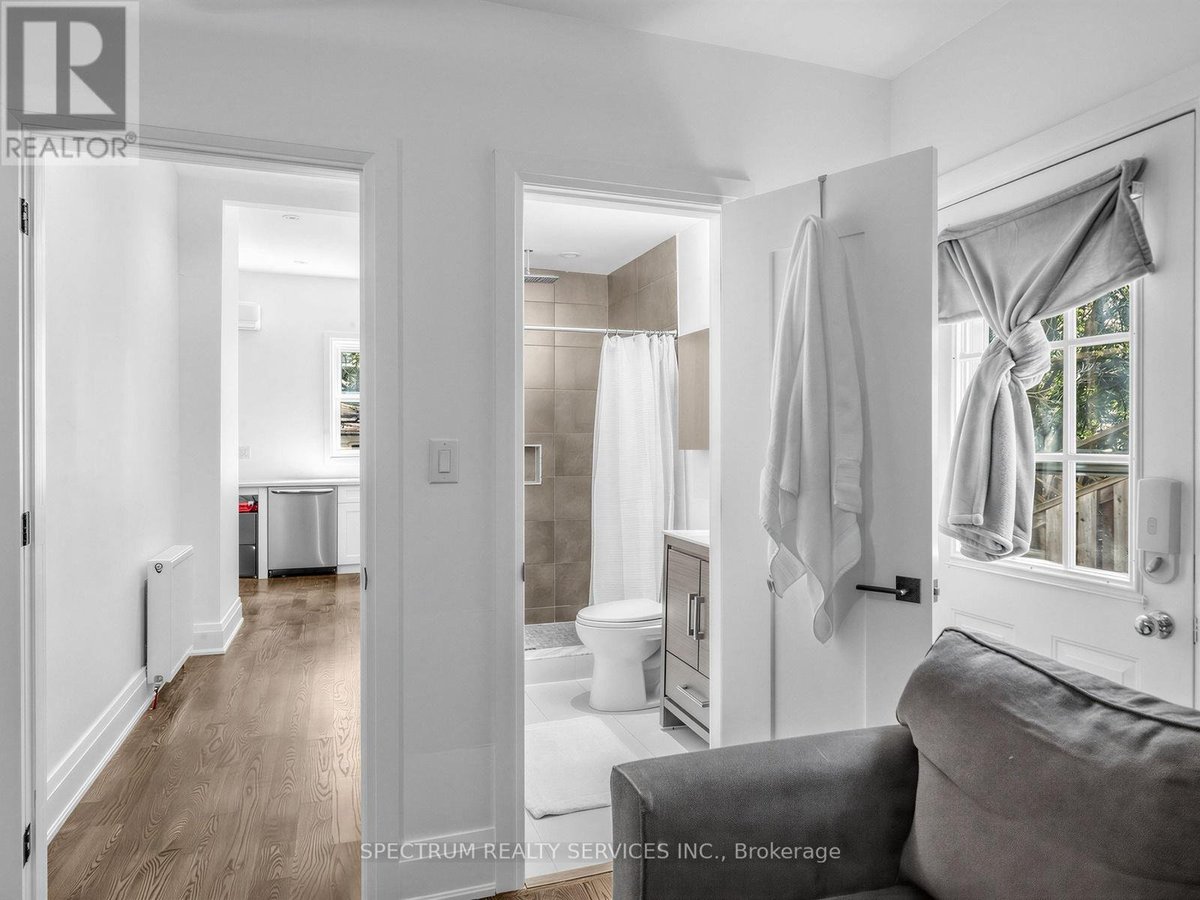 29 RAGLAN AVENUE - Photo 11