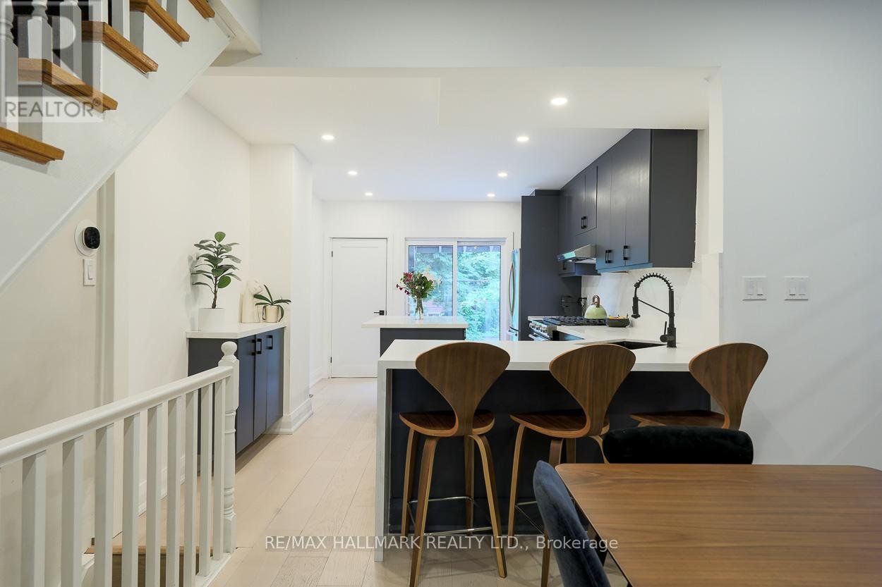 35 DINGWALL AVENUE - Photo 11
