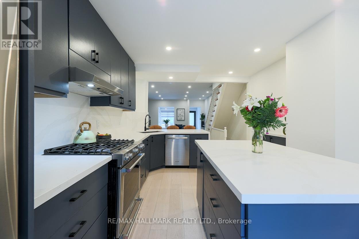 35 DINGWALL AVENUE - Photo 14