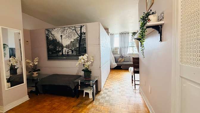 Wellesley Street East - Photo 1
