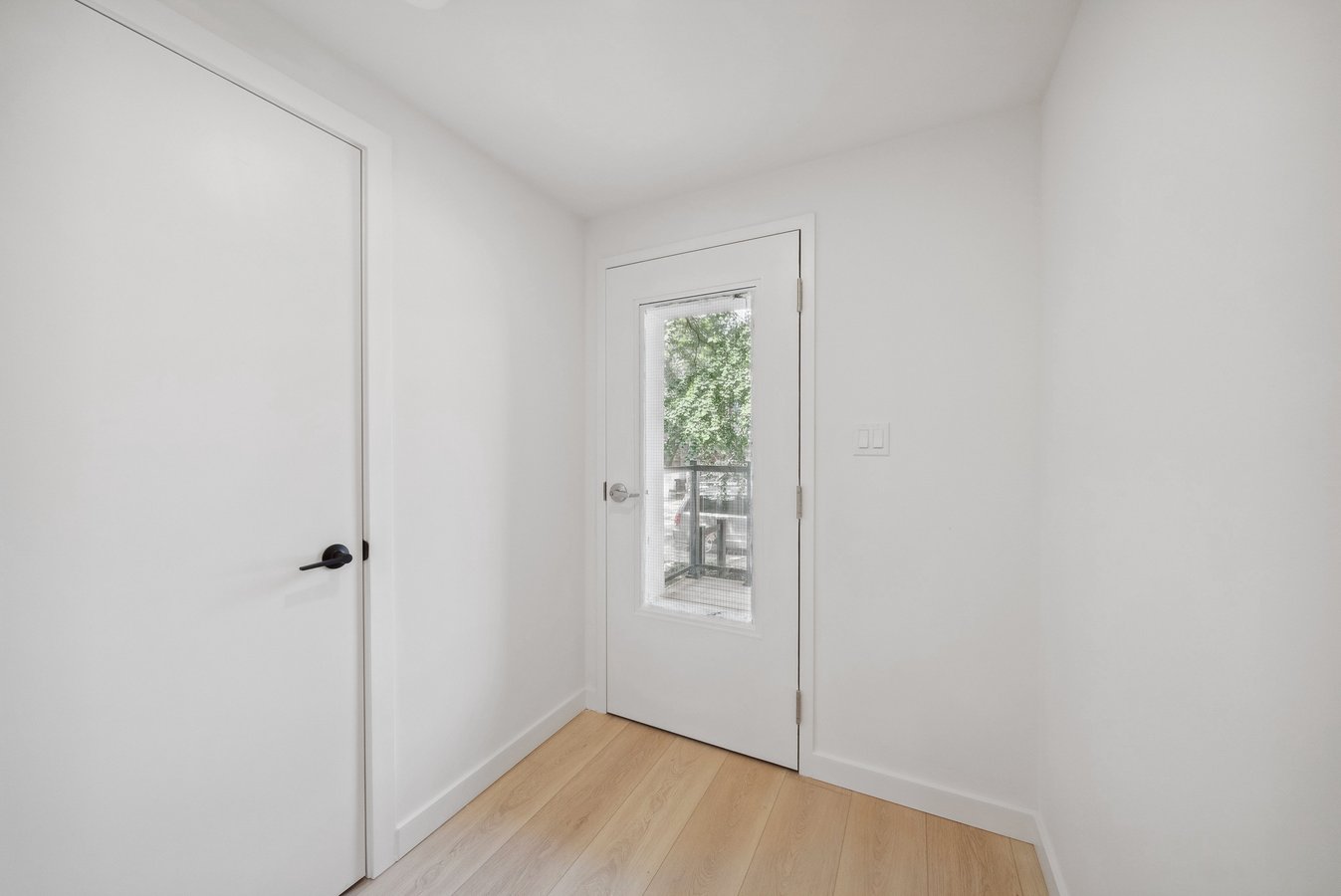 367 Howland Avenue - Photo 1