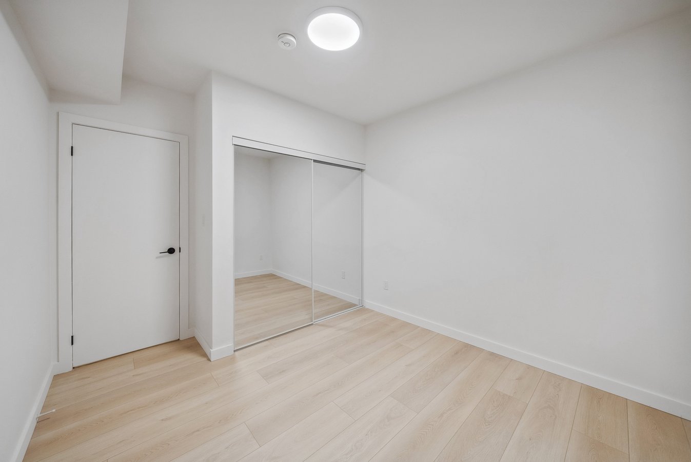 367 Howland Avenue - Photo 12