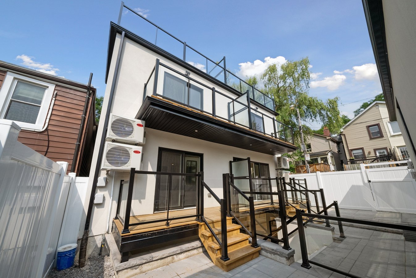 367 Howland Avenue - Photo 21