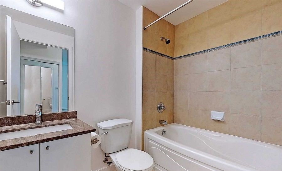 16 Yonge Street - Photo 5
