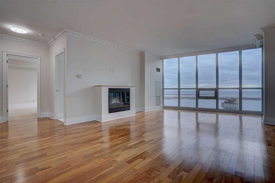 16 Yonge Street - Photo 6